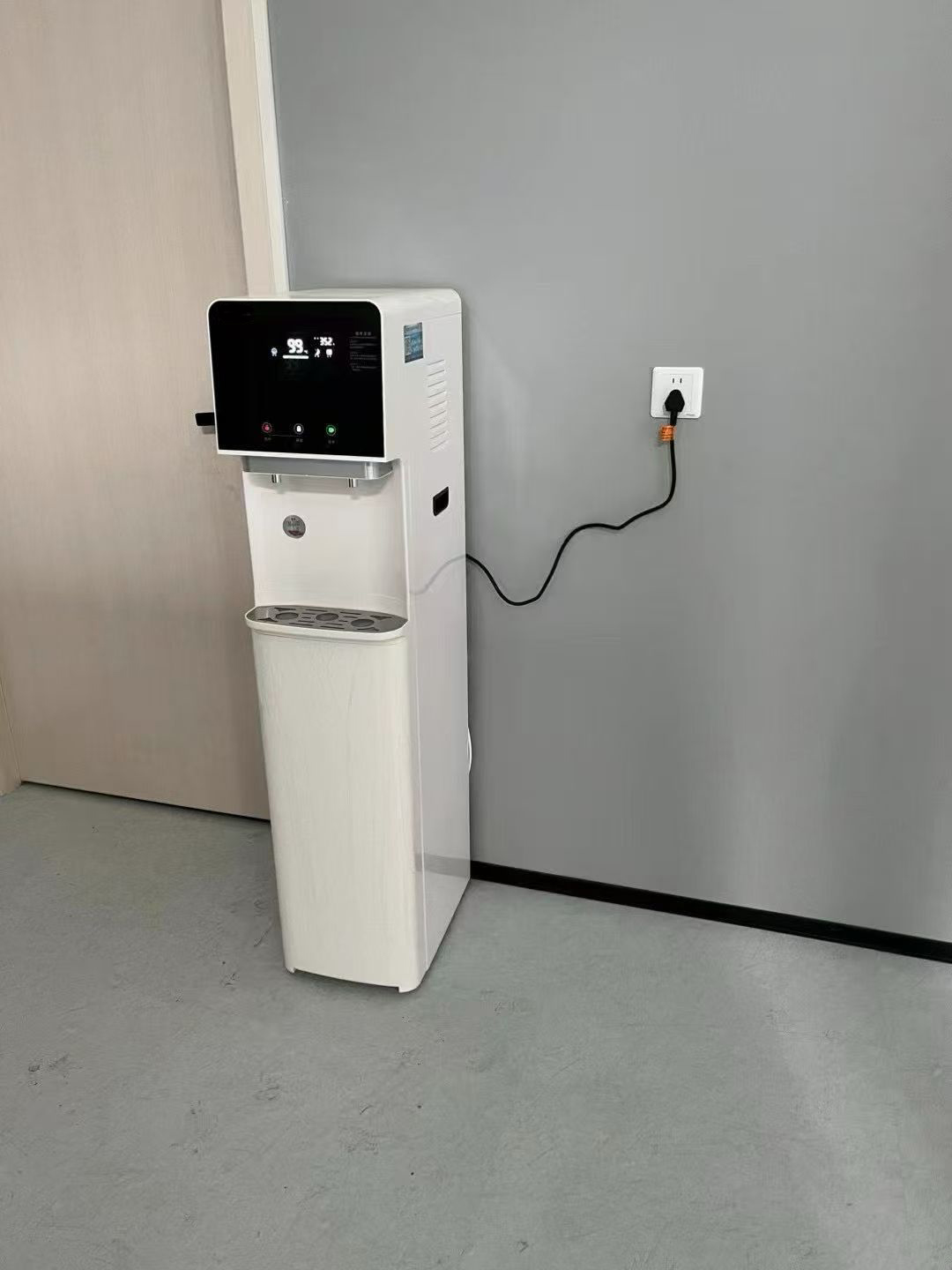 工厂与办公室直饮水机租赁成企业“降本增效”新引擎