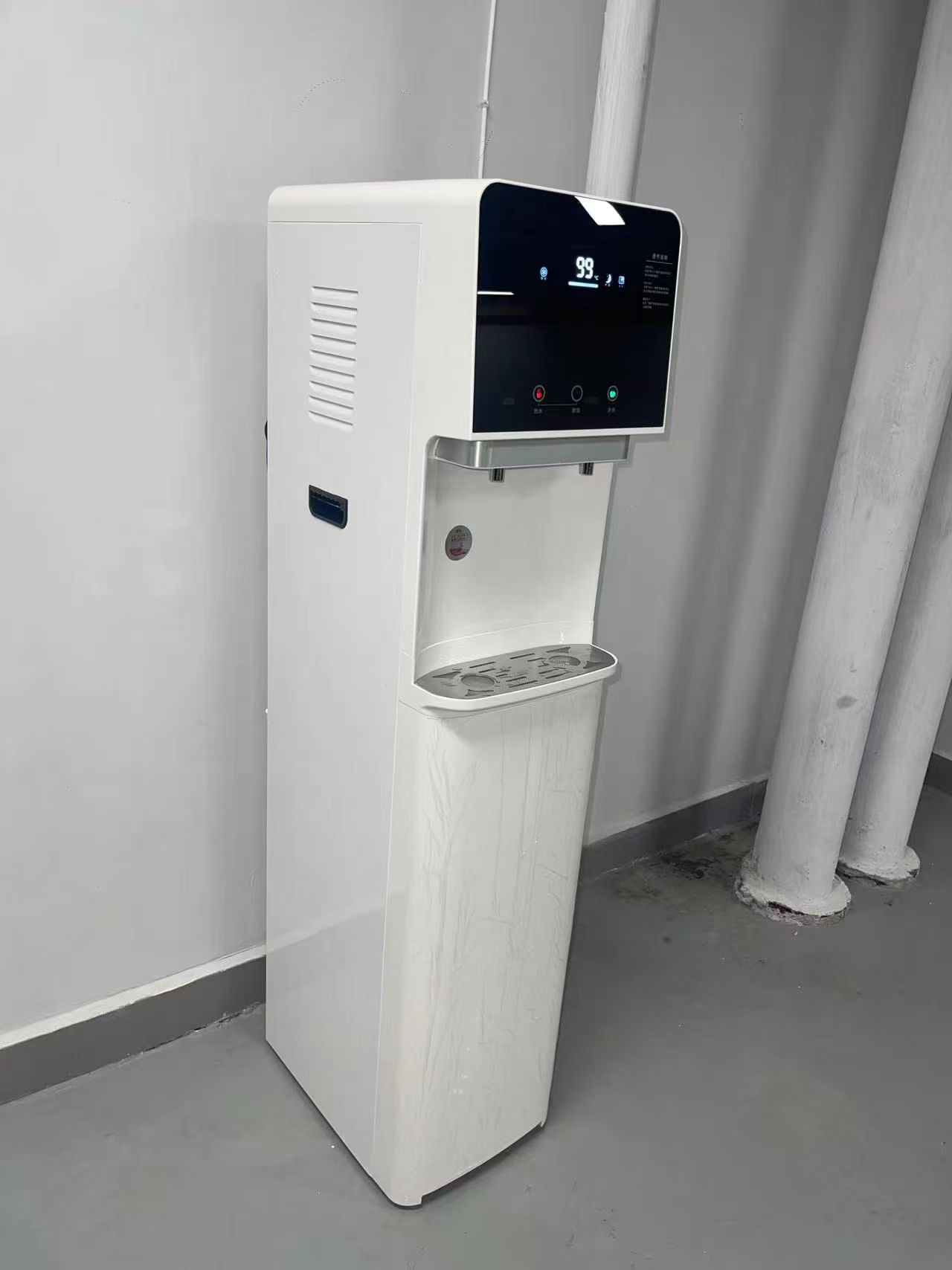 滤芯谁来换？设备谁去修？圣蓝商用直饮机租赁为您全解决